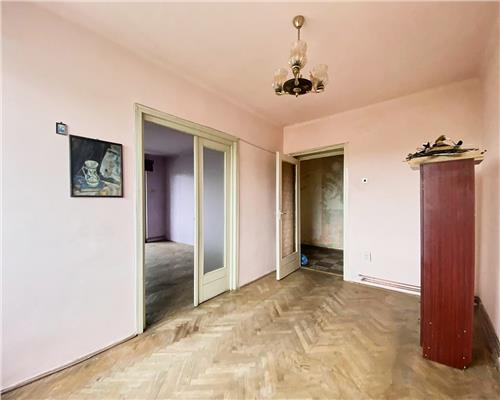 Apartament 4 camere, S 82 mp+2 balcoane, decomandat, zona BTarena