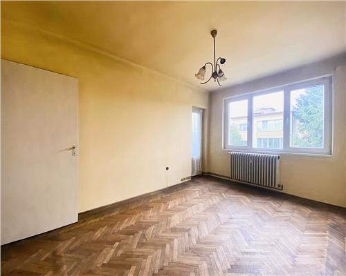 Apartament 4 camere, S 82 mp+2 balcoane, decomandat, zona BTarena