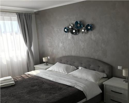Apartament 3 camere, bloc nou, parcare, zona Platinia.