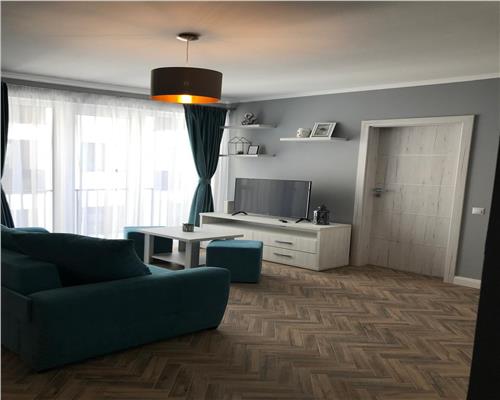 Apartament 3 camere, bloc nou, parcare, zona Platinia.