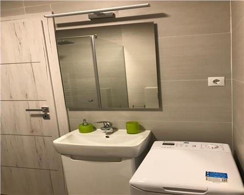 Apartament 3 camere, bloc nou, parcare, zona Platinia.