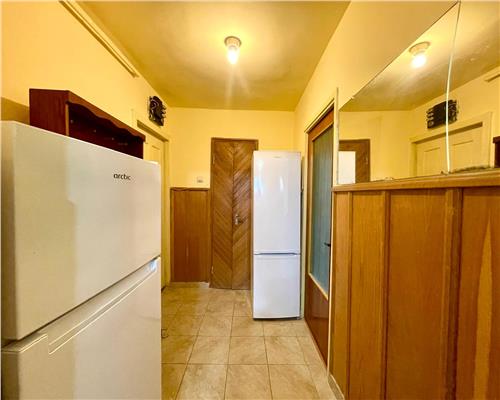Apartament 2 camere, decomandat, mobilat, Grigorescu.