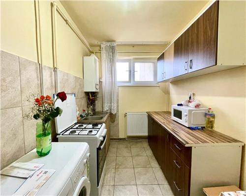 Apartament 2 camere, decomandat, mobilat, Grigorescu.
