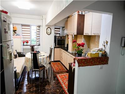 Apartament 3 camere, decomandat, mobilat, P-ta Marasti.
