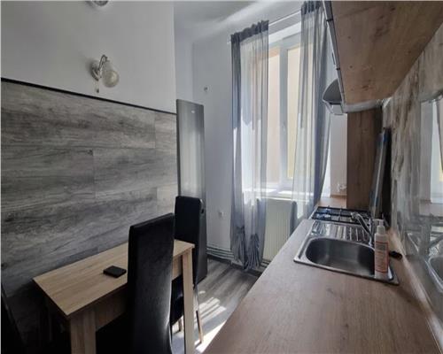 Apartament 2 camere, decomandat, Pta 1 Mai.