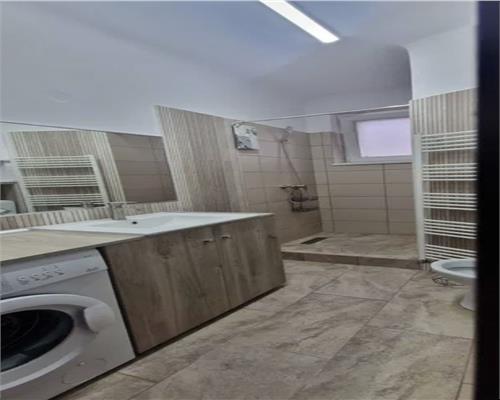 Apartament 2 camere, decomandat, Pta 1 Mai.