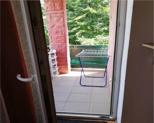 Apartament 2 camere, decomandat, parcare, Frunzisului.