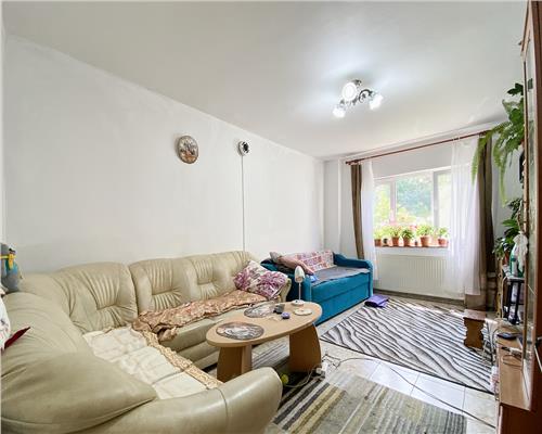 Apartament 2 camere, decomandat, garaj, str. Plopilor
