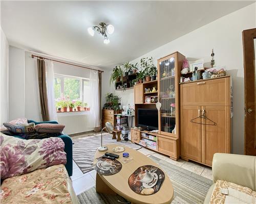 Apartament 2 camere, decomandat, garaj, str. Plopilor