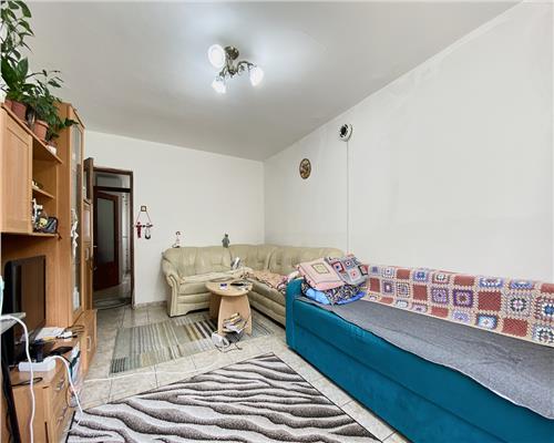 Apartament 2 camere, decomandat, garaj, str. Plopilor