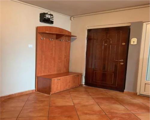 Apartament 2 camere, decomandat, Manastur, Zona OMV.