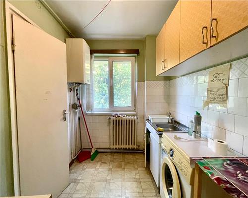 Apartament 2 camere, mobilat, utilat, zona Hotel Royal.