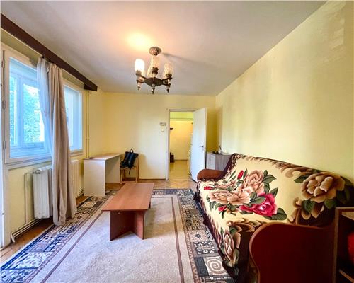 Apartament 2 camere, mobilat, utilat, zona Hotel Royal.