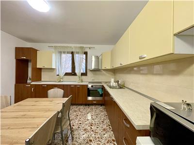 Casa de inchiriat 6 camere, S 288 mp + curte, Buna Ziua.
