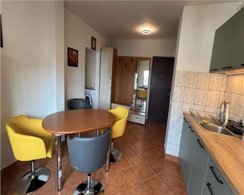 Apartament 2 camere, decomandat, parcare, Nasaud.