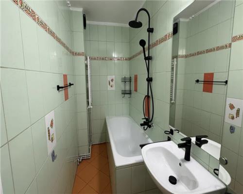 Apartament 2 camere, decomandat, parcare, Nasaud.