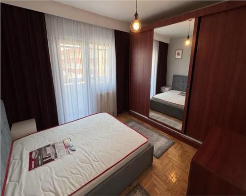 Apartament 2 camere, decomandat, parcare, Nasaud.