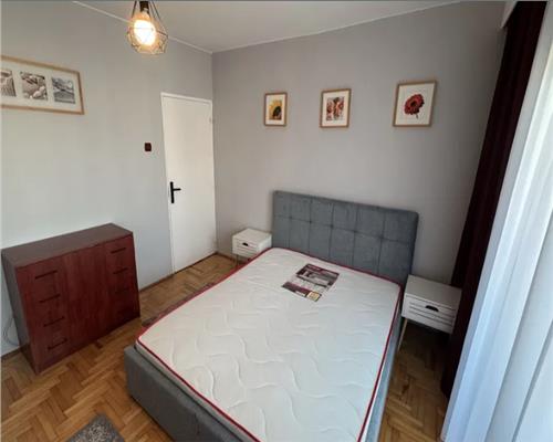 Apartament 2 camere, decomandat, parcare, Nasaud.