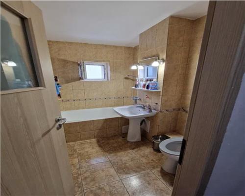Apartament 3 camere, decomandat, Zorilor.