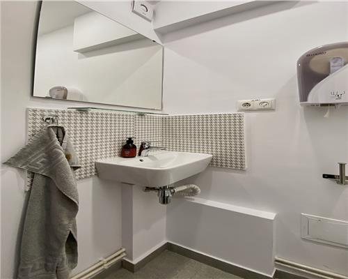 Apartament 4 camere, S83 mp, recent renovat, UltraCentral