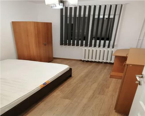Apartament 3 camere, decomandat, zona FSEGA.
