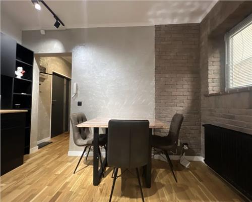 Apartament 2 camere, Central, Zona Casei de Cultura.