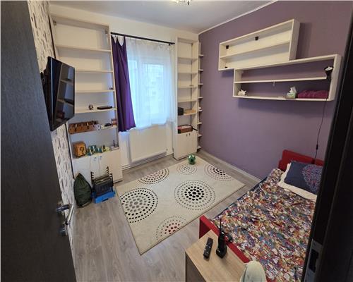 Apartament 3 camere, decomandat, parcare, Zona USAMV.