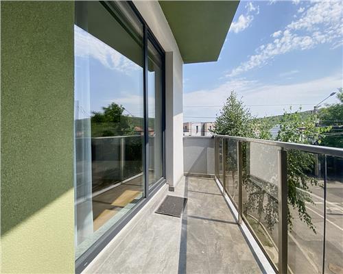 Apartament 3 camere, ultrafinisat, parcare, Borhanci.