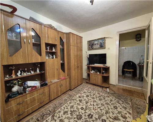 Apartament 2 camere, S 40 mp, mobilat, zona Pta Hermes.