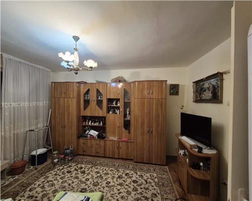 Apartament 2 camere, S 40 mp, mobilat, zona Pta Hermes.