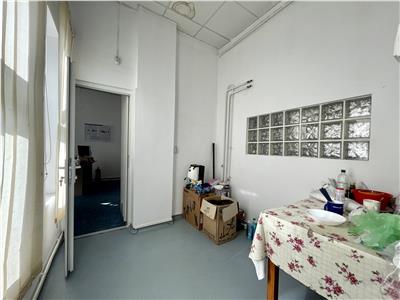 Spatiu comercial, S 97 mp, front stradal 9 mp, str. Primaverii.