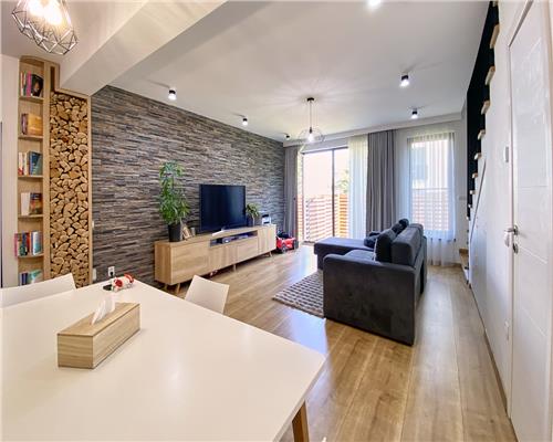 Casa tip Triplex, 5 camere, ultrafinisata,  Europa.