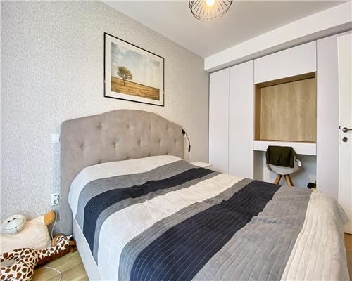 Casa tip Triplex, 5 camere, ultrafinisata,  Europa.
