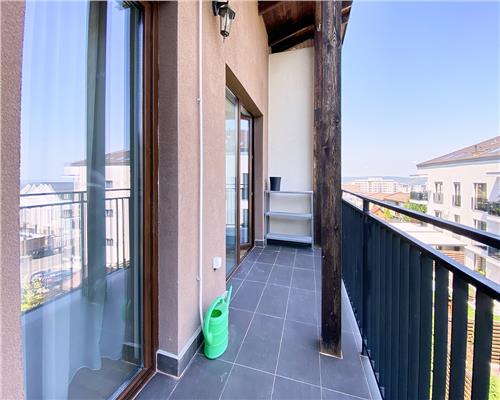 Casa tip Triplex, 5 camere, ultrafinisata,  Europa.