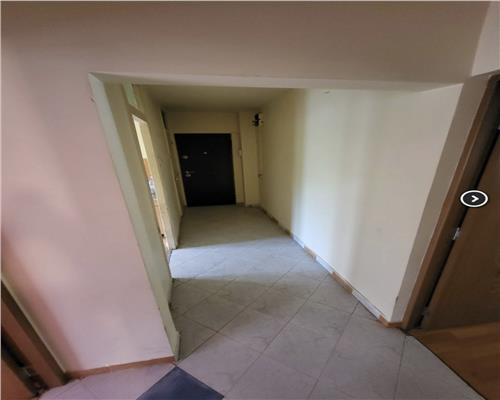 Apartament 2 camere, S 50 mp + balcon, decomandat,, Plopilor.