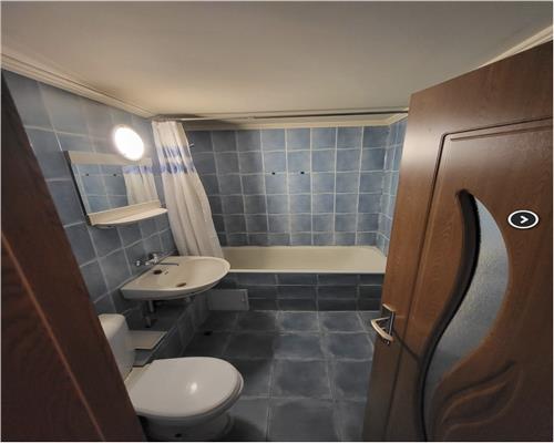 Apartament 2 camere, S 50 mp + balcon, decomandat,, Plopilor.