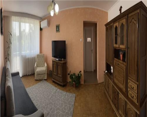 Apartament 3 camere, S- 65mp, zona Parcului Central.