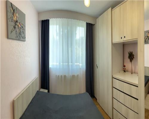 Apartament 3 camere, S 65mp, zona Parcului Central.