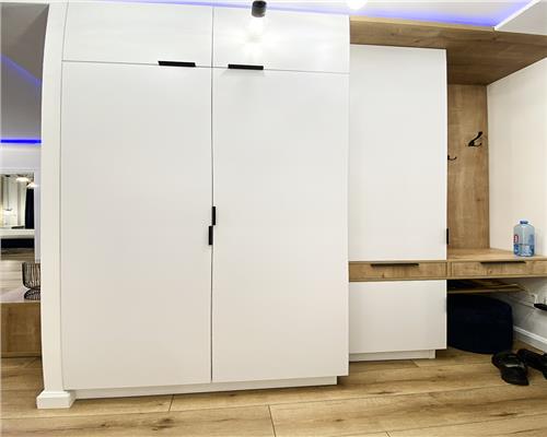 Apartament 3 camere, S 70 mp,  Andrei Muresanu Sud.