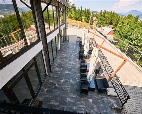 Pensiune la cheie langa partia de schi Toplita, 11 camere, Su642 mp