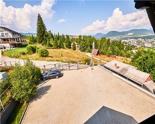 Pensiune la cheie langa partia de schi Toplita, 11 camere, Su642 mp