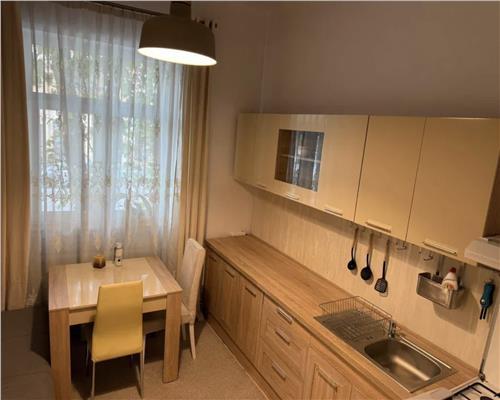 Apartament 1 camera, S 50 mp, mobilat, Ultracentral.