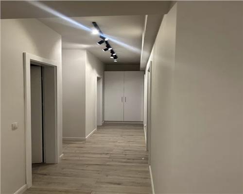 Apartament 3 camere, LUX, mobilat, Central.