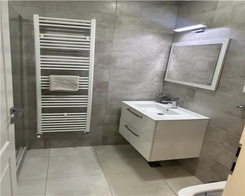 Apartament 3 camere, LUX, mobilat, Central.