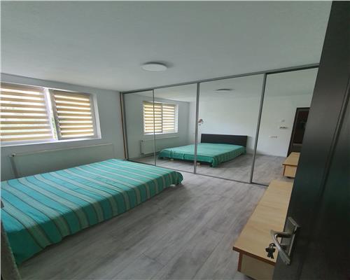 Apartament 2 camere, decomandat, Andrei Muresanu.