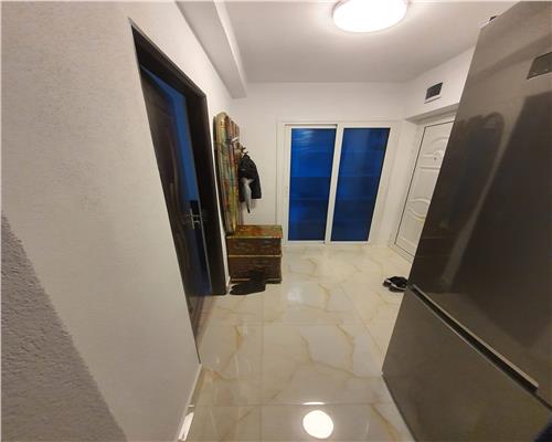 Apartament 2 camere, decomandat, Andrei Muresanu.