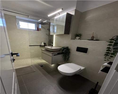 Apartament 3 camere, prima inchiriere, Andrei Muresanu.