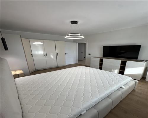 Apartament 3 camere, prima inchiriere, Andrei Muresanu.