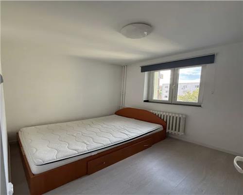 Apartament 2 camere, semidecomandat, mobilat, Gheorghieni.