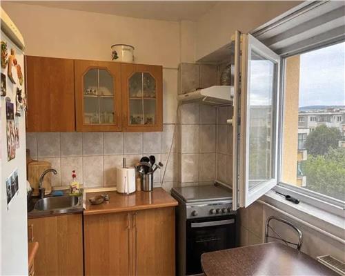 Apartament 2 camere, decomandat, Intre Lacuri.